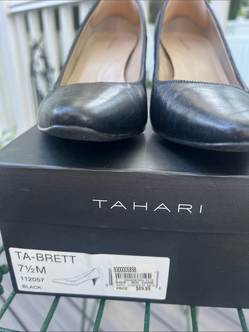Tahari Black Leather Classic Round-Toe Pumps